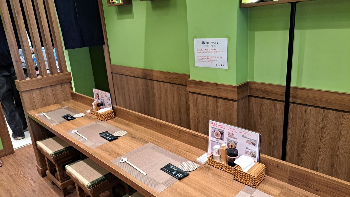 木造りのカウンター