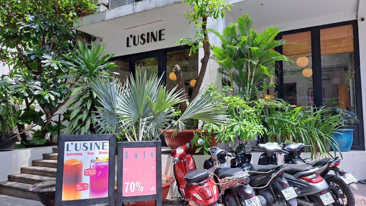 L’USINE CAFÉ 外観
