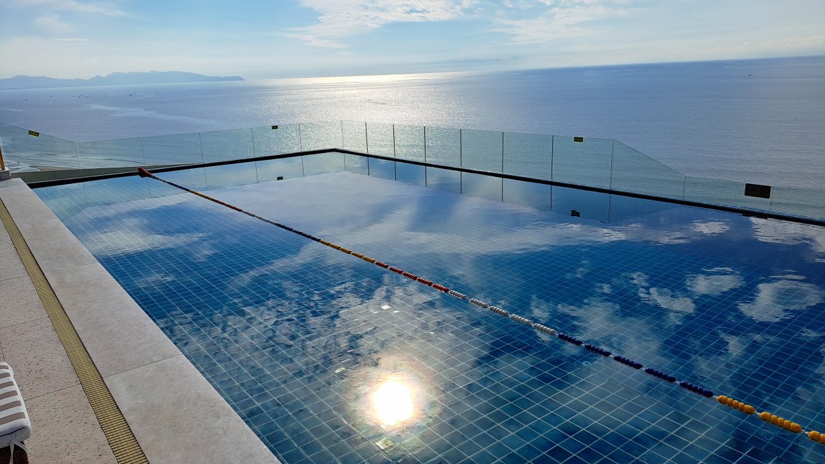 「VIAS HOTEL（ヴィアス ホテル）」ンプールの水が冷たい