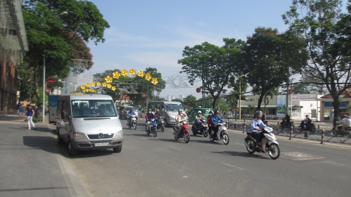 ホーチミンの道路