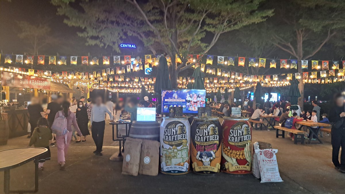 クラフトビールとバーベキューのエリア