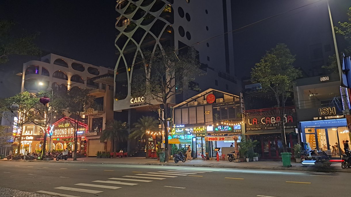 ドラゴンブリッジ直近の立地