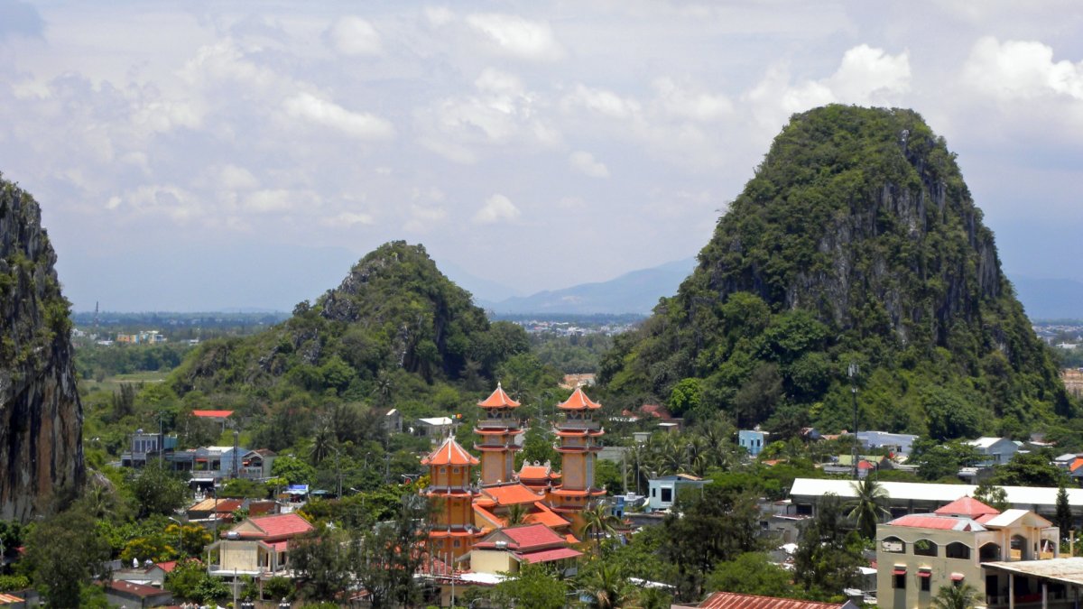 五行山（マーブルマウンテン）
