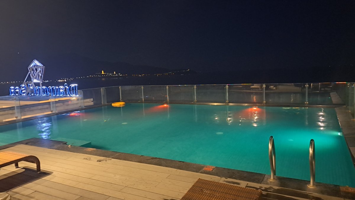 インフィニティプールからの夜景