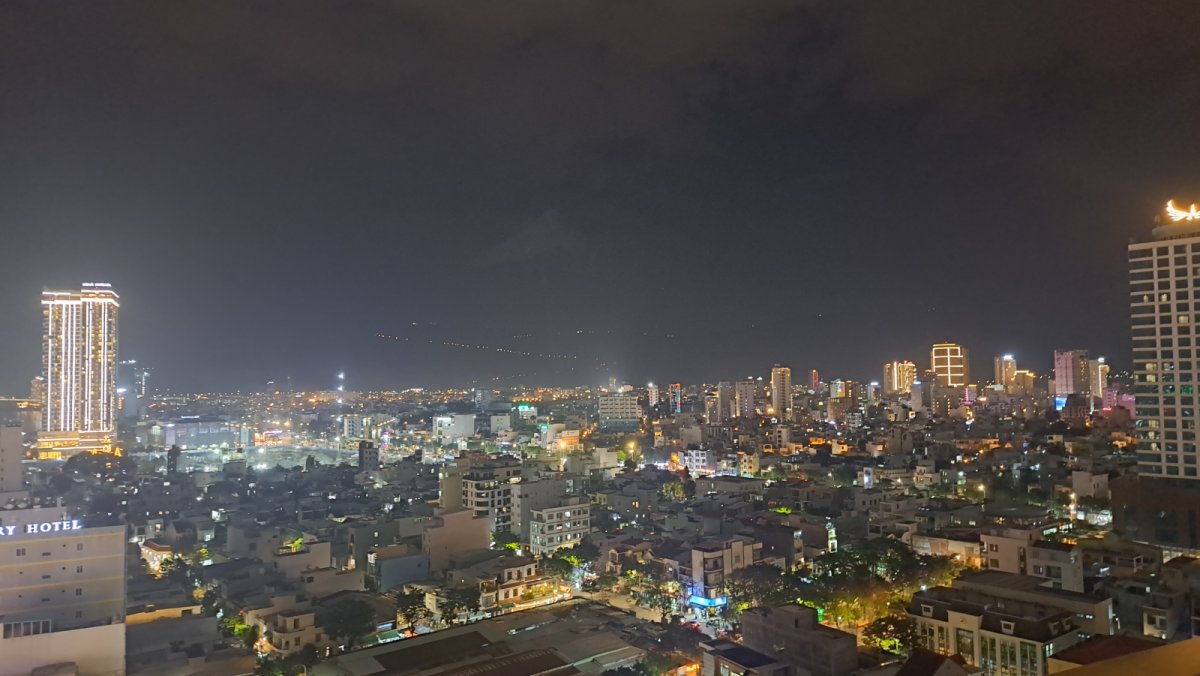ダナンの市街地の夜景