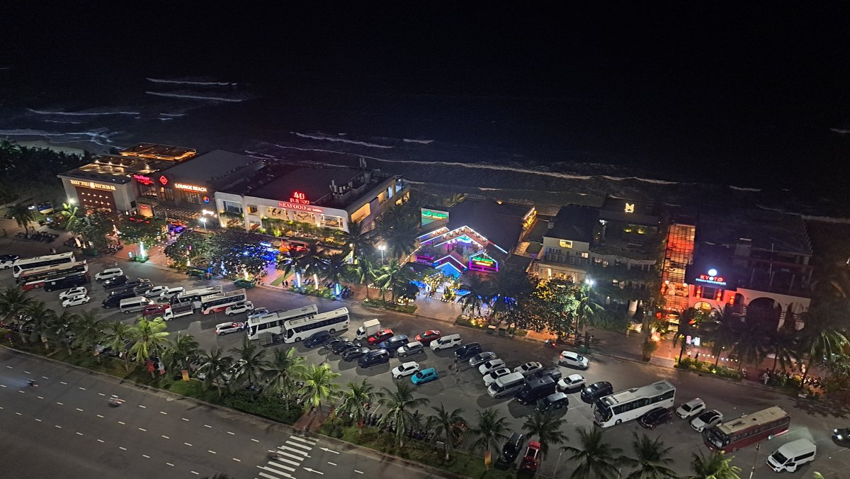 ビーチ沿いのレストラン