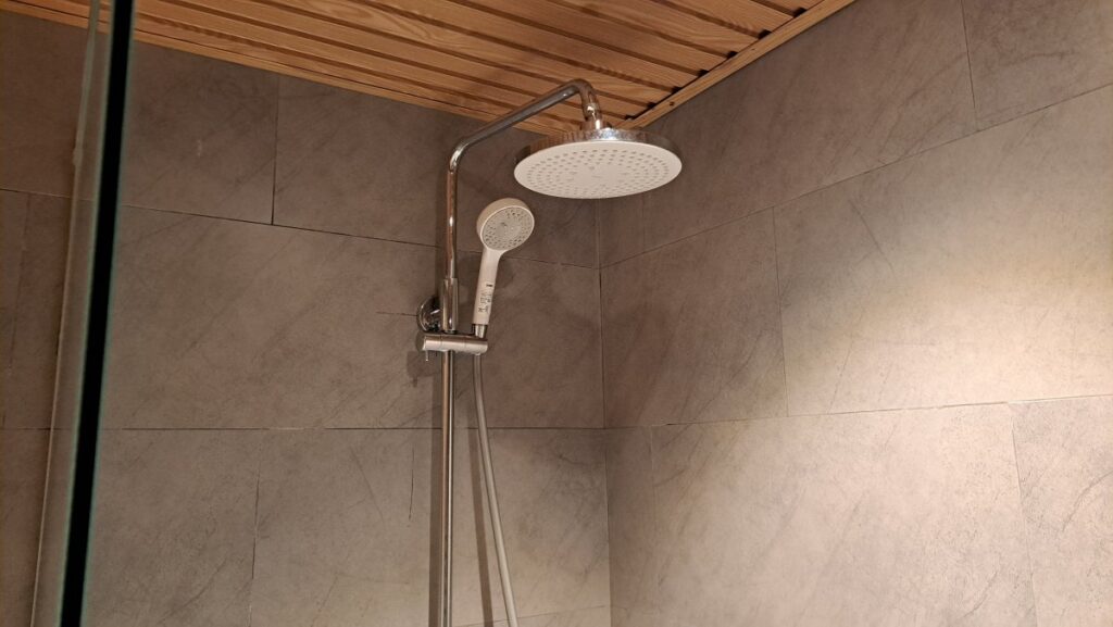 ラ オペラ サイゴン ホテルのシャワー、水圧、温度共に問題なし。