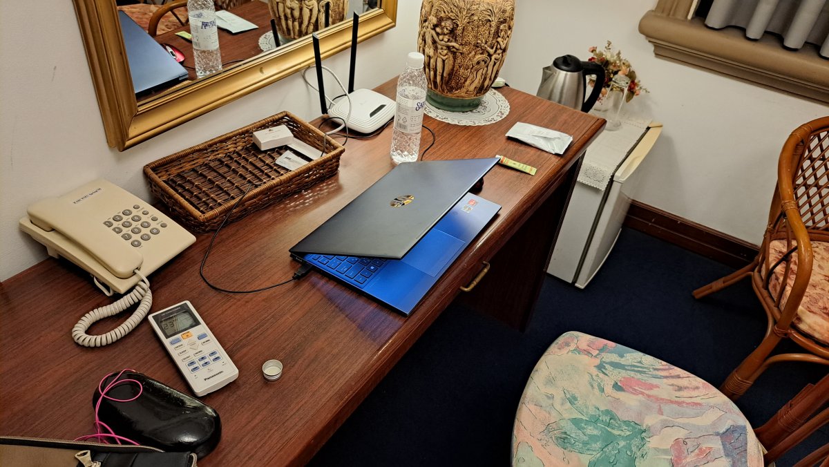 仕事もできる快適な机