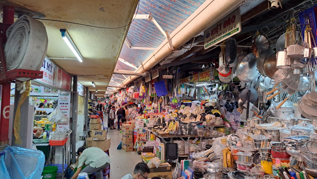 コン市場の内部の様子