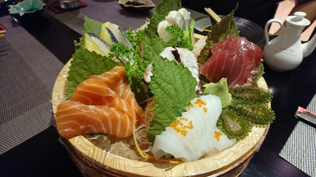 和香菜のお刺身盛り合わせ