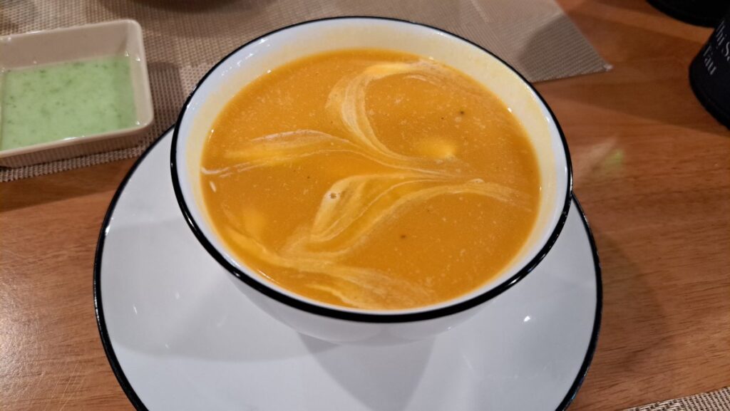 QUACH'S SEAFOOD RESTAURANT のカニスープ