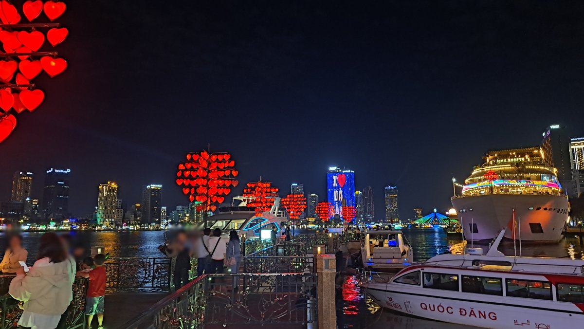 フォトジェニックな「恋人岬」