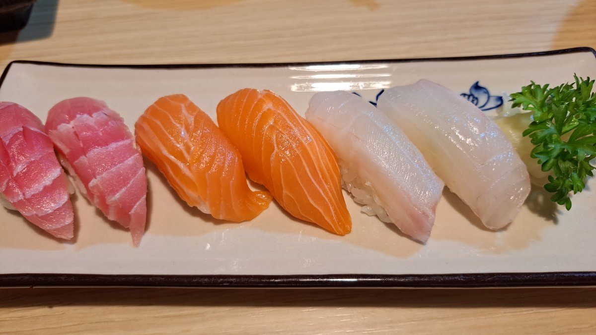 すし