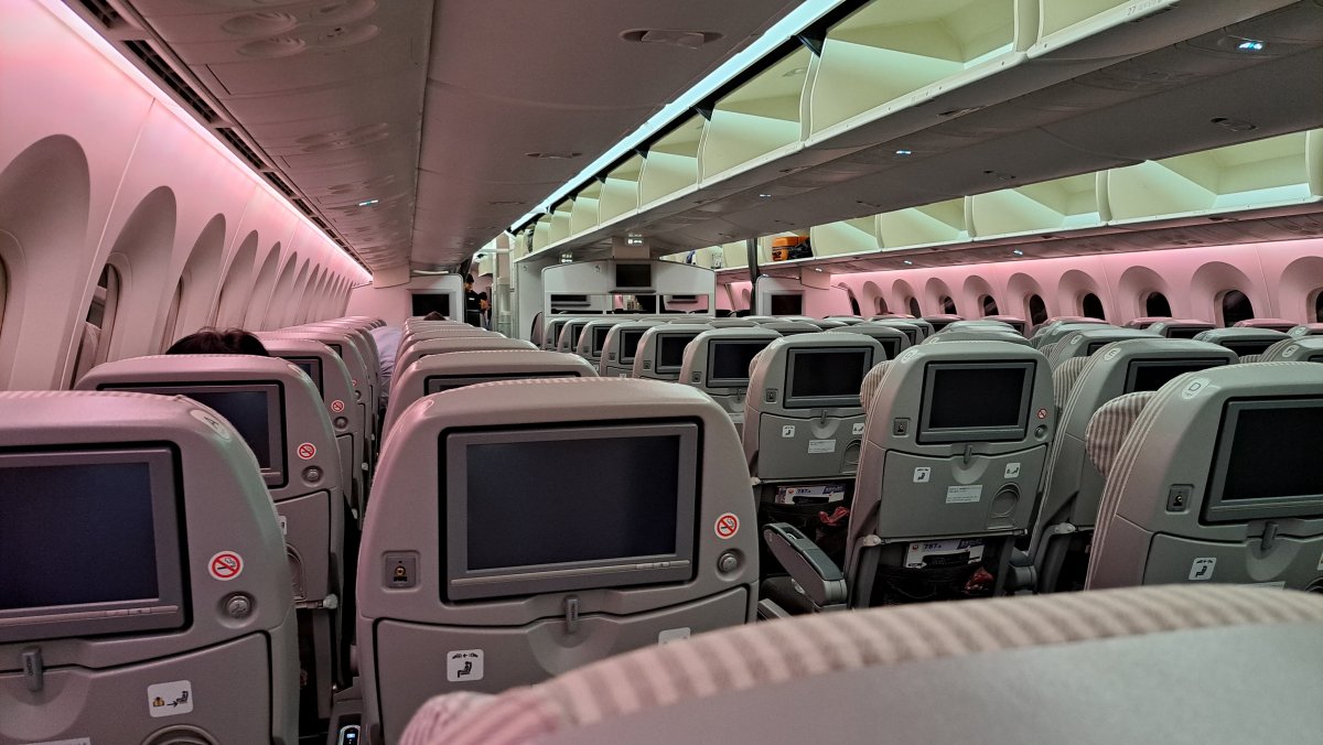 JALの機内