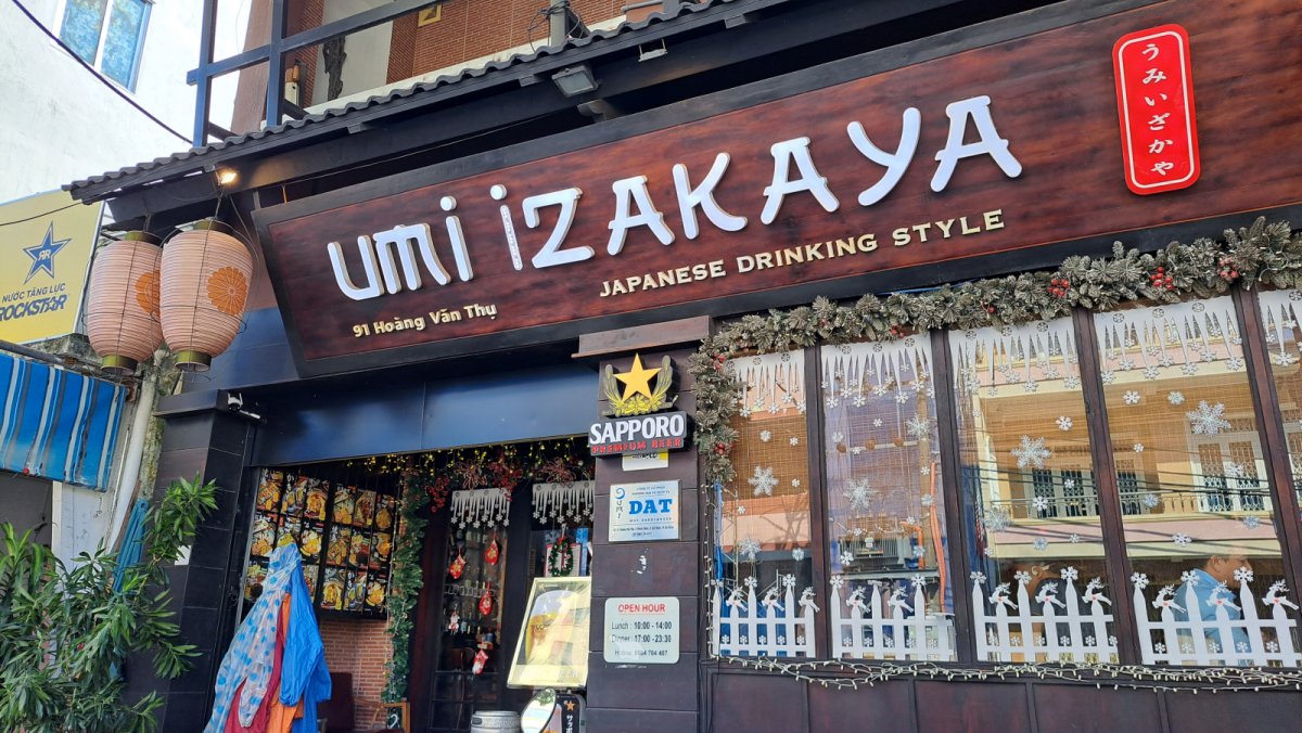 日本食料理のお店「UMI IZAKAYA」