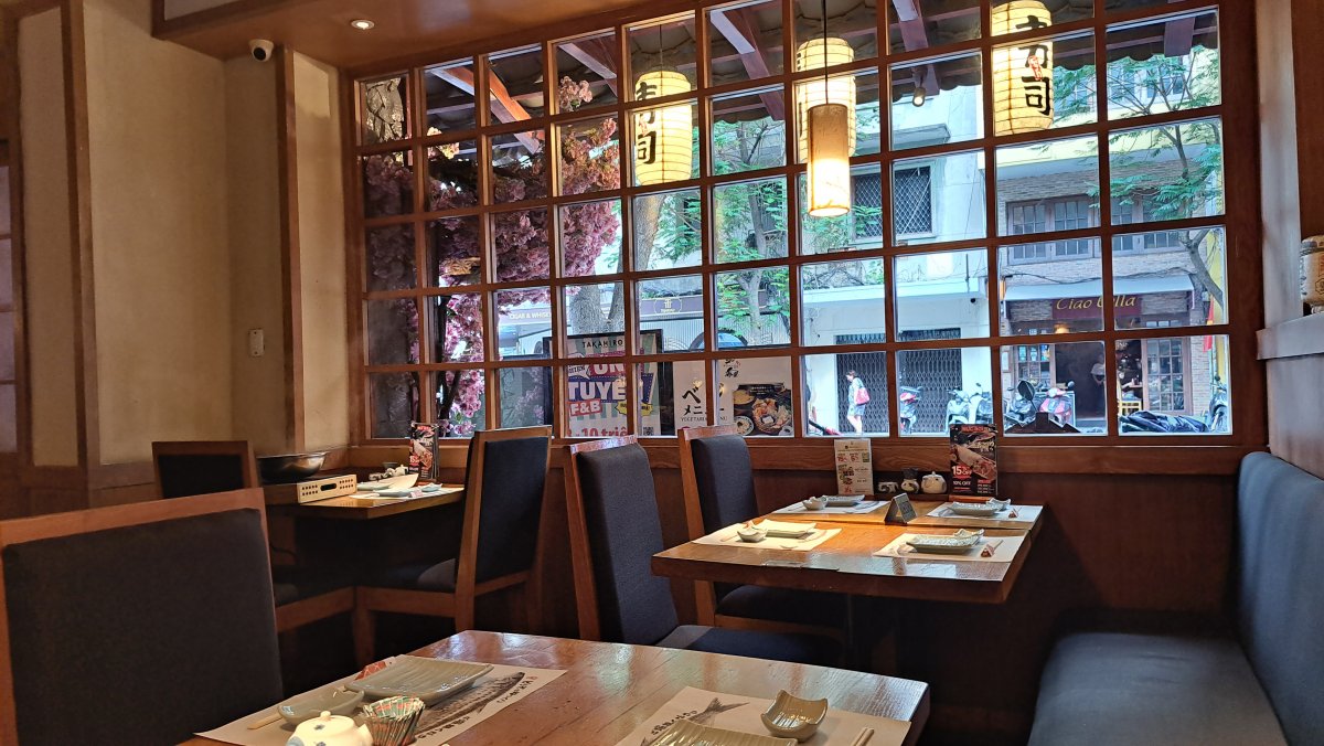 「Sushi Hokkaido Sachi（寿司北海道幸）」の店内