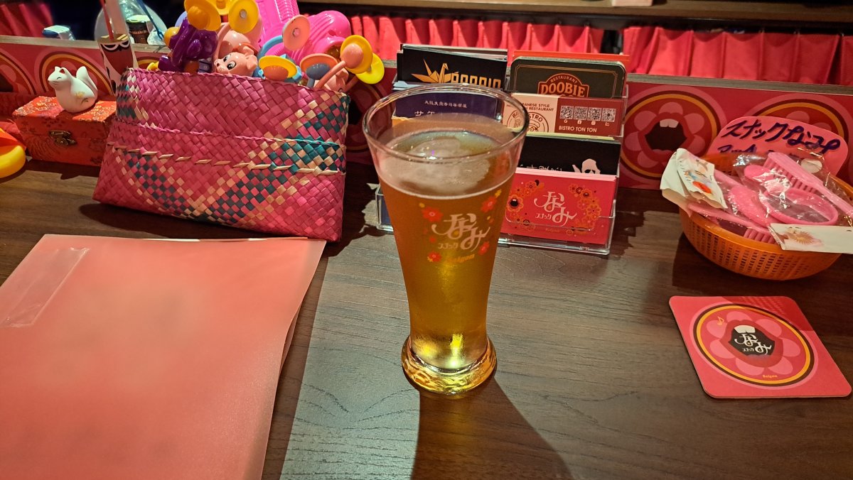 スナックなみさんのビール
