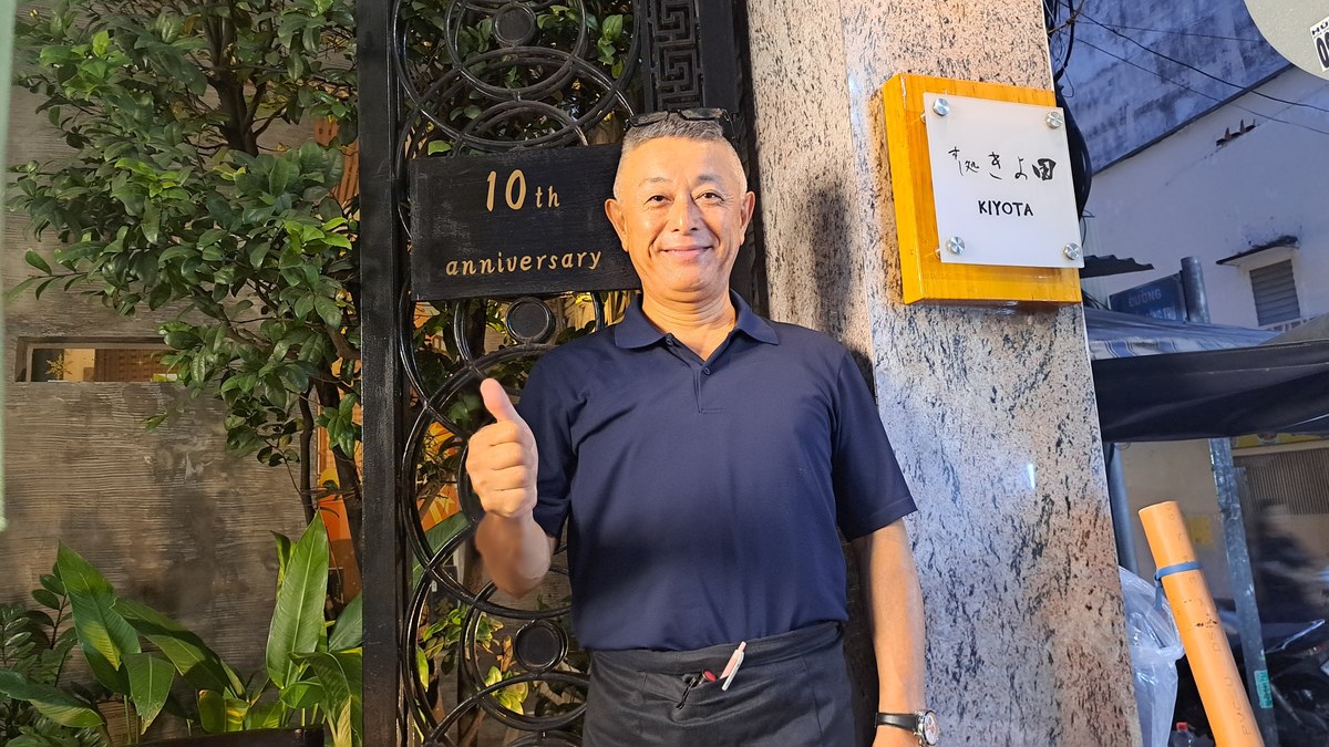 すし処 きよ田の外観ときよたさん(オーナーのお父様)