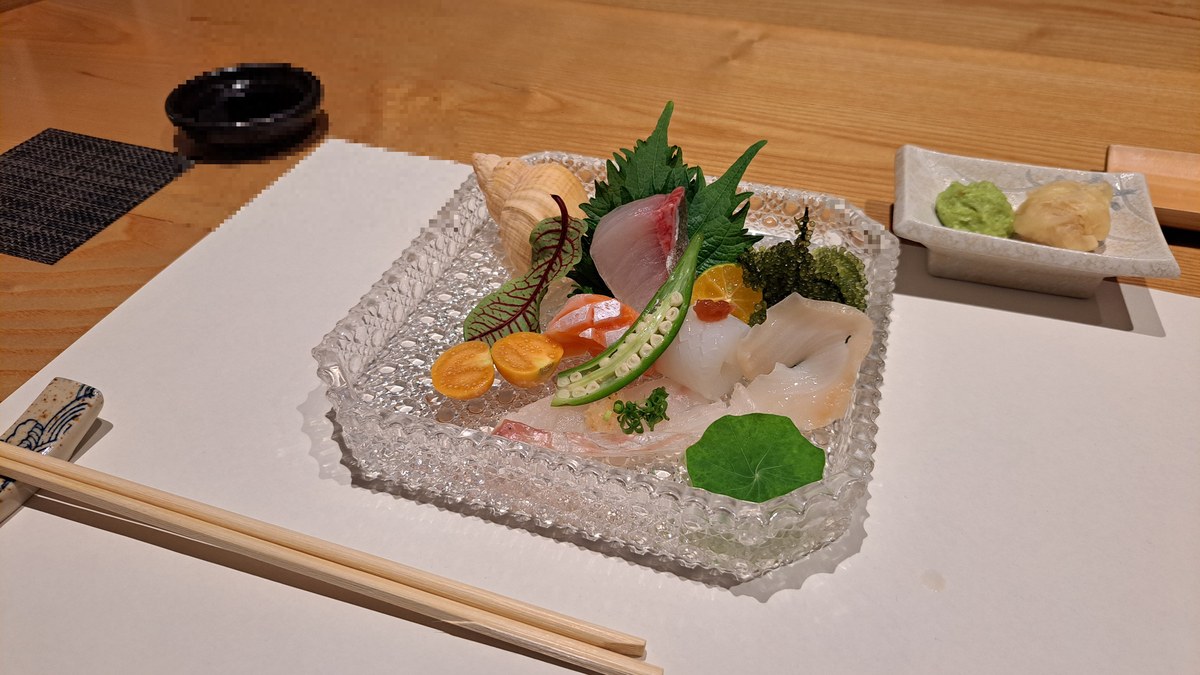 すし処 きよ田の刺身盛り(ほおずき添え)