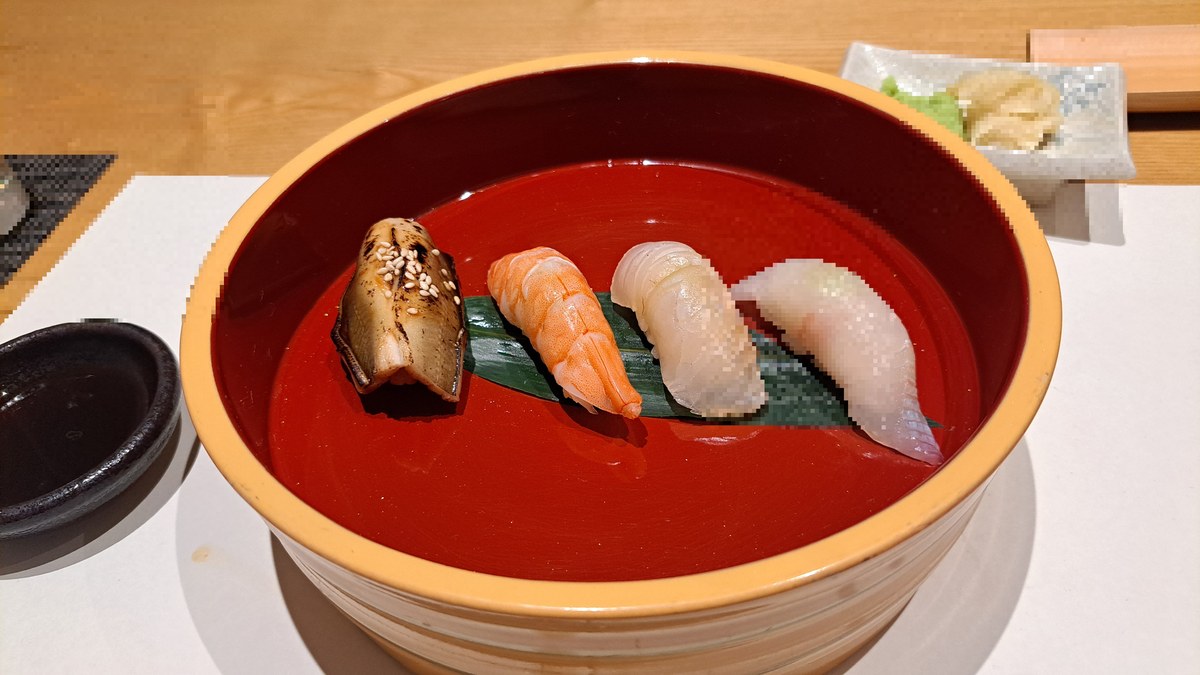 すし処 きよ田の握り(ひらめ・まだい・えび・あなご)