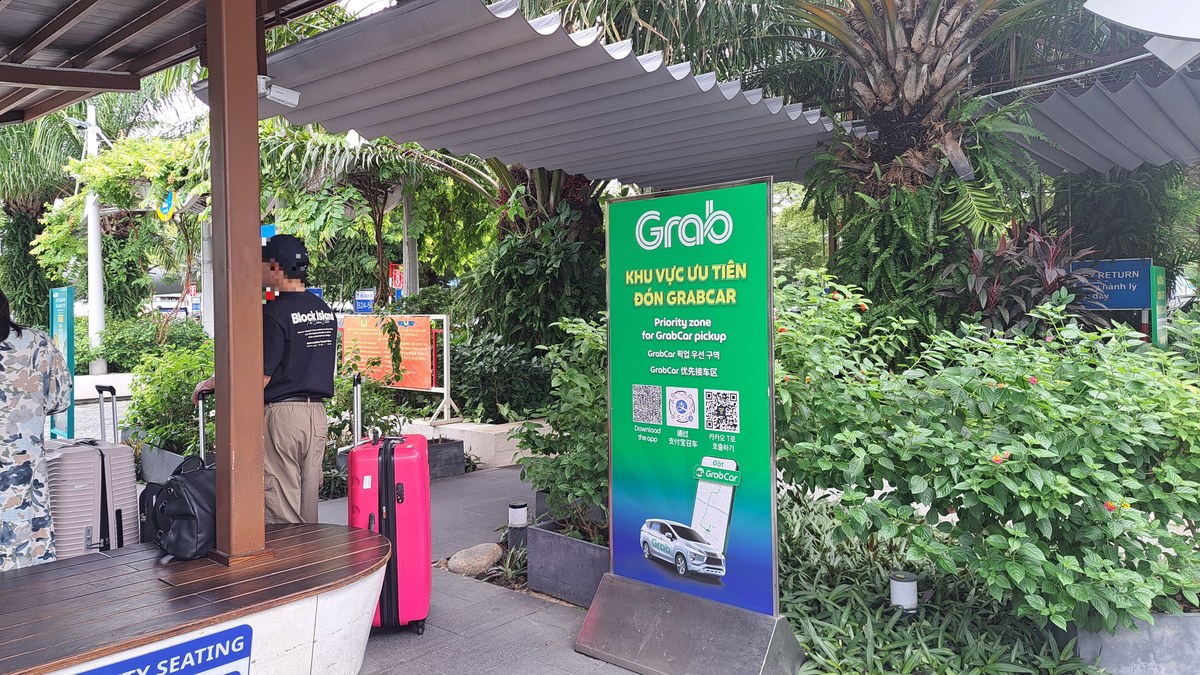 国際線のGrabCar優先ピックアップゾーン案内