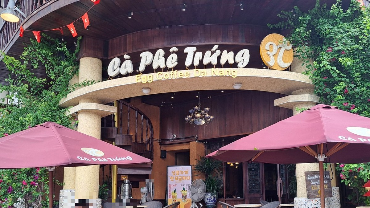 Cà Phê Trứng 3Tの外観とテラス席