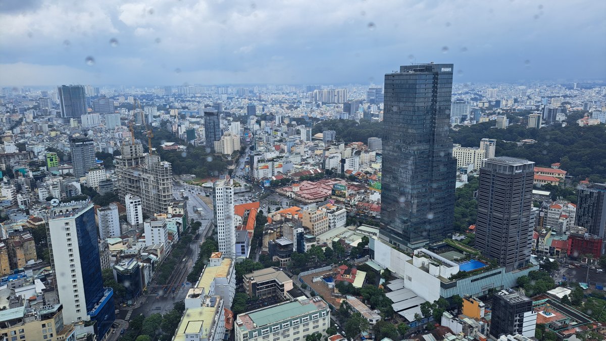 ホーチミンの街景、ベンタイン市場とサイゴンセンター、タカシマヤ