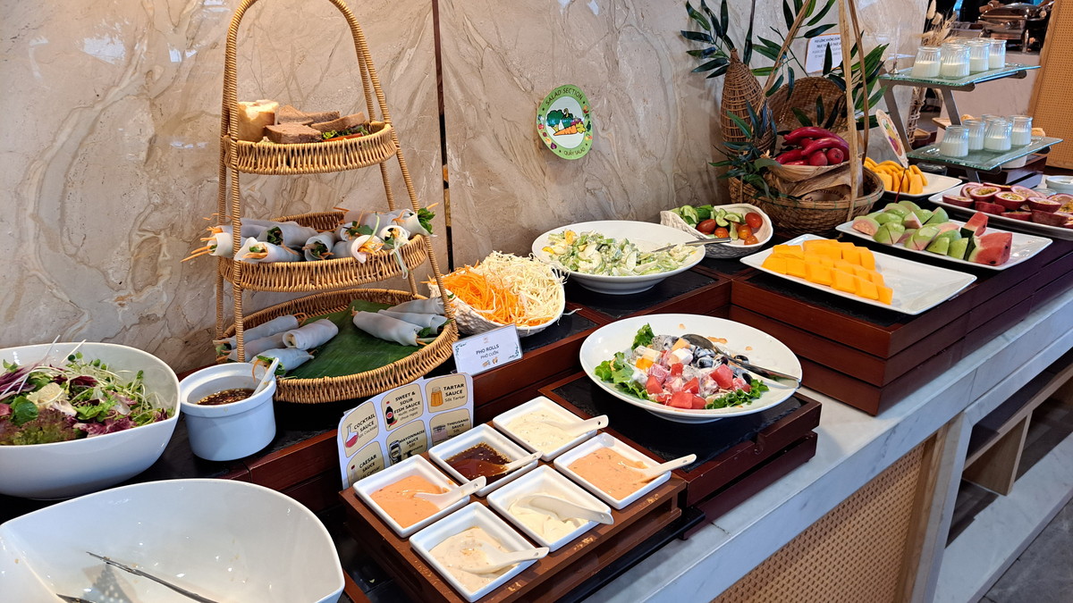 朝食のビュッフェ