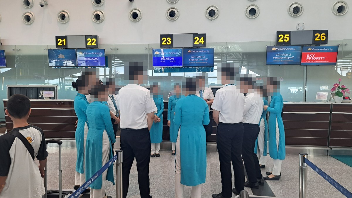 ベトナム航空のチェックインカウンター