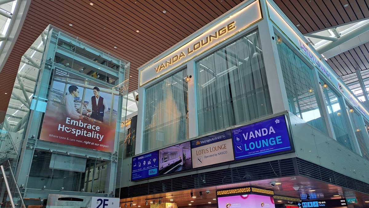 「Vanda Lounge」